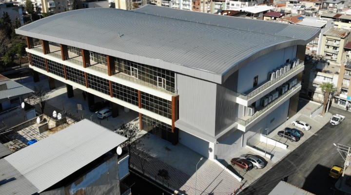 Toros Düğün Salonu binasının havadan dış cephe görünümü